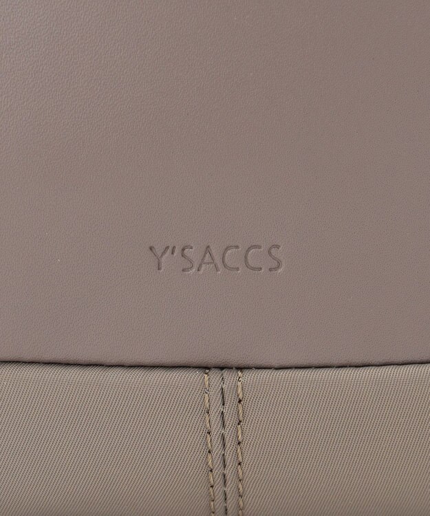 Y'SACCS ブロックモチーフポシェット グレージュ