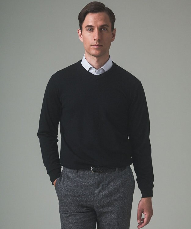 GOTAIRIKU オリジナル設計【洗える/チクチクしにくい/ピリングしにくい】イタリア糸 ハイゲージ Ｖネックニット_WOOL100% ブラック系