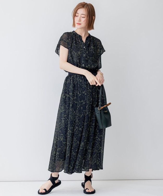 23区 【洗える】ボタニカルプリント スキッパー ブラウス カーキ×ネイビープリント