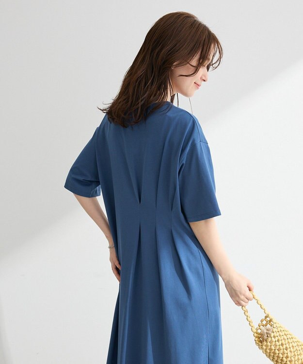 Green Parks 半袖タックカットワンピース Deep Blue