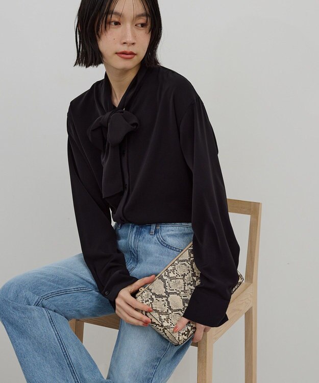 AMERICAN HOLIC 【イージーケア】ナロータイブラウス Black