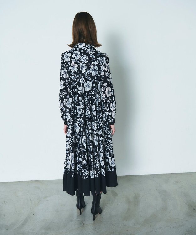 GRACE CONTINENTAL フラワープリントティアードワンピース ブラック