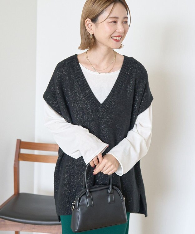 AMERICAN HOLIC ラメ入りＶネックニットベスト Black