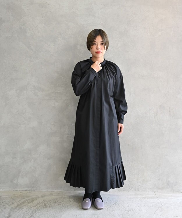 muuc 〈オーガニックコットン〉〈コットンブロード生地〉〈カラーにより異なる生地〉〈通年着られる〉コットン裾プリ ーツ 前開き ワンピース ブラック
