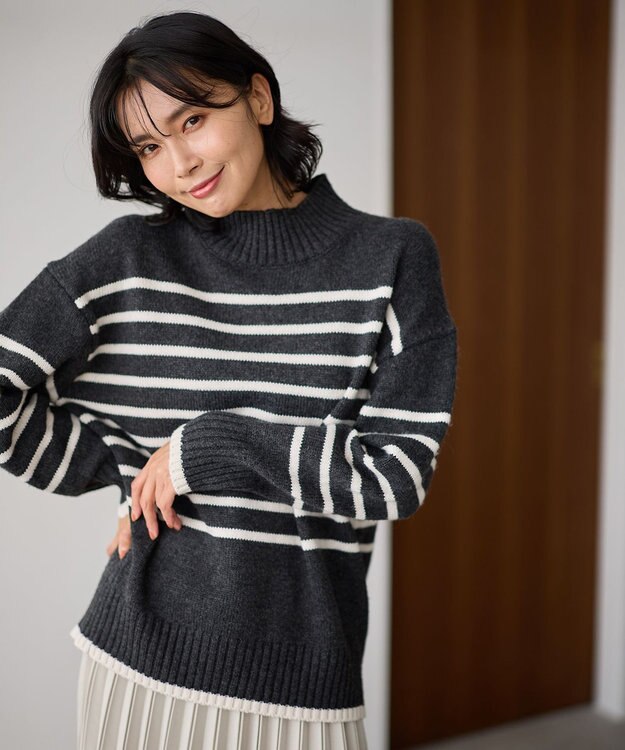 ANY ラムウールボトルネックプルオーバー チャコール×エクリュ