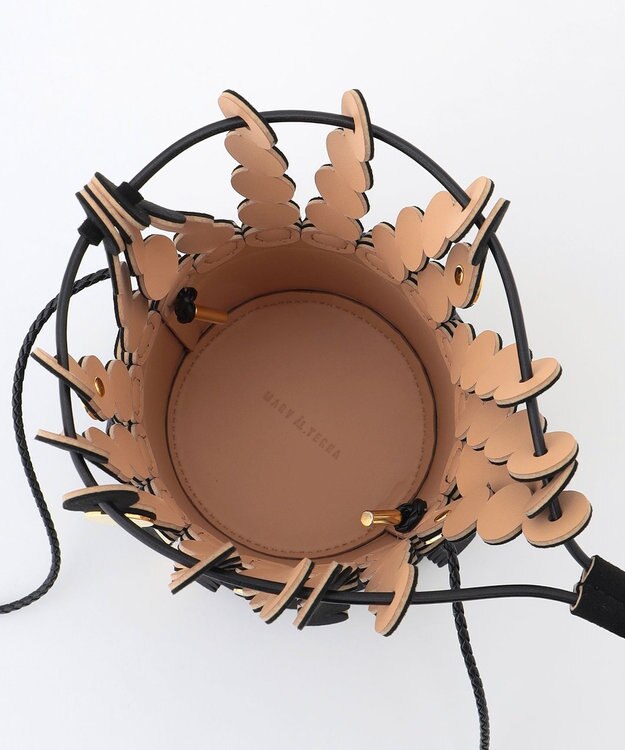 BEIGE， 【一部店舗限定】MARY AL TERNA / MOON メタルパーツショルダーバック Black