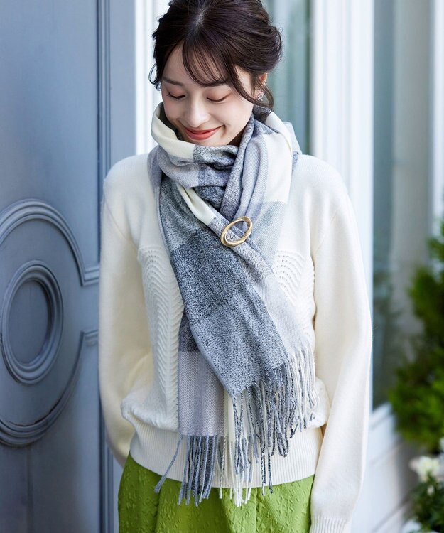 Tiaclasse マットメタルモチーフブローチ ゴールドA