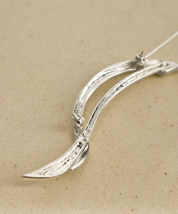 Tiaclasse マットメタルモチーフブローチ シルバーB