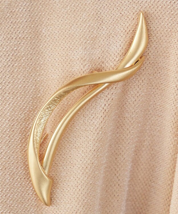 Tiaclasse マットメタルモチーフブローチ ゴールドB