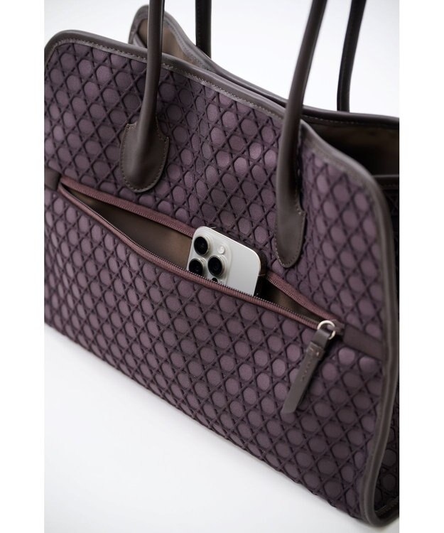 MIYABIYA 【撥水加工】篭目柄エンボスボンディングラウンドトート チョコレート