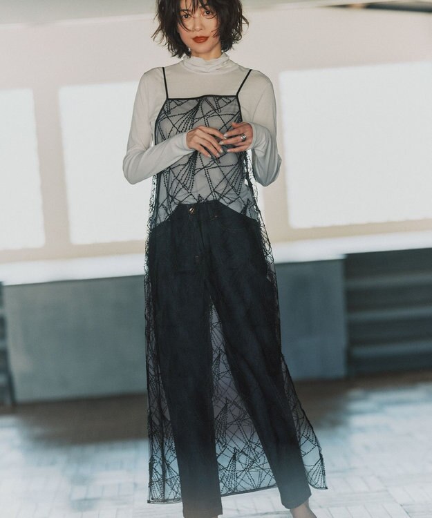 23区 【見上愛さん着用】刺繍レース キャミソールワンピース