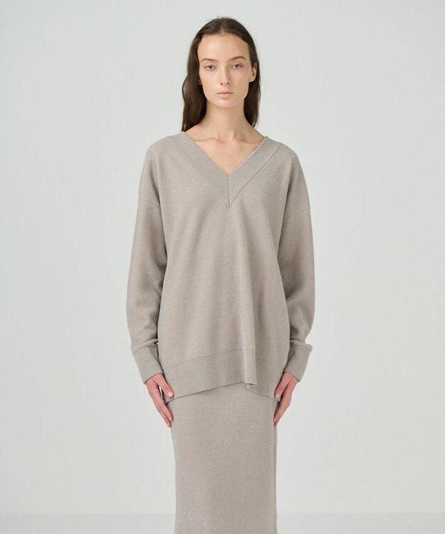 GRACE CONTINENTAL ラメVネックニットトップ ベージュ