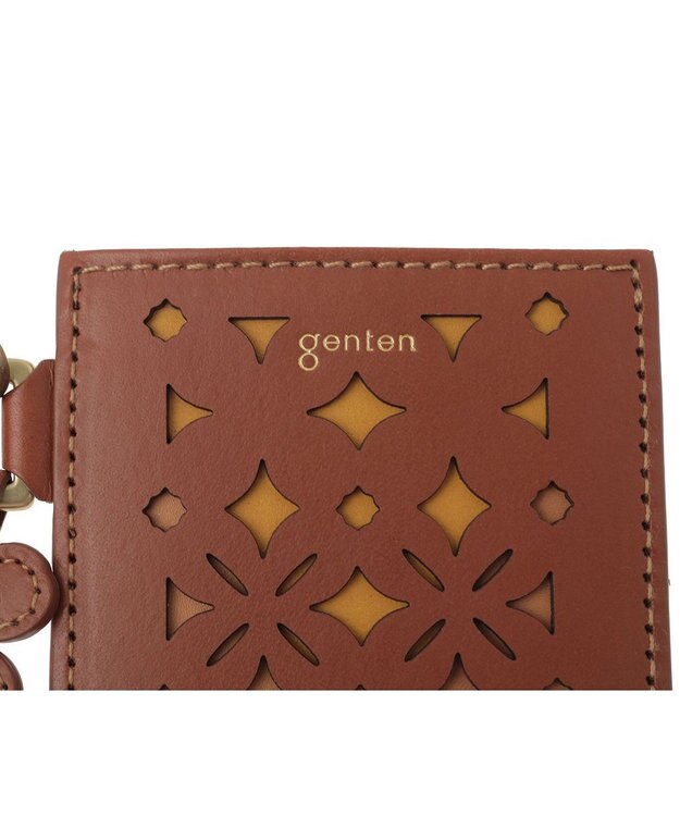genten クアドリフォリオ パスケース ブラウン