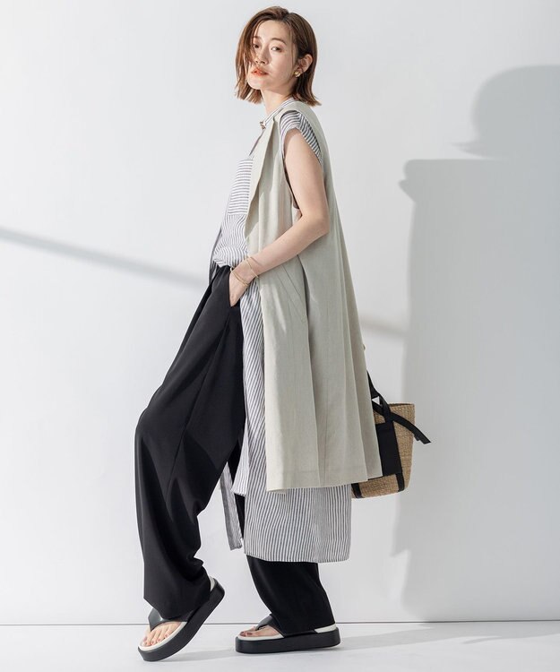 23区 【CLASSY.6月号掲載】リネンレーヨンストレッチ  ロング ジレ ベージュ系