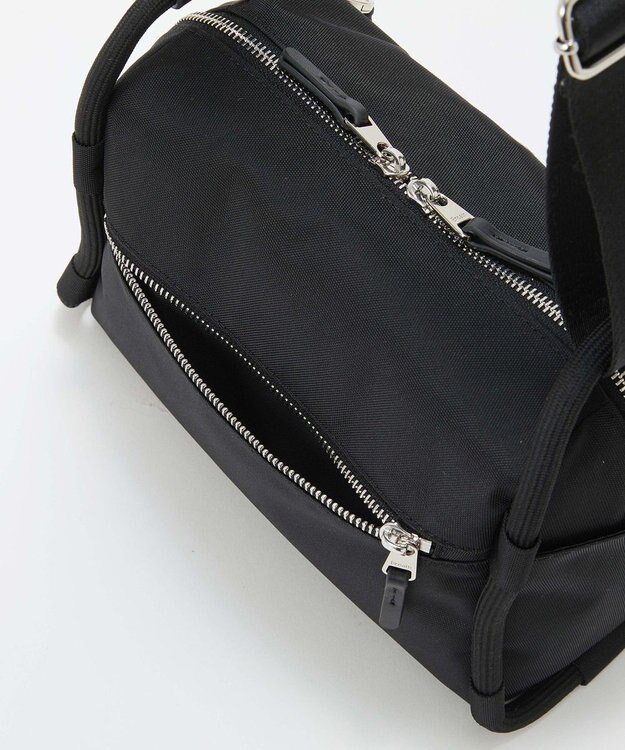 TOPKAPI 【Breath TOPKAPI】コードチャーム付き ショルダーバッグ ブラック