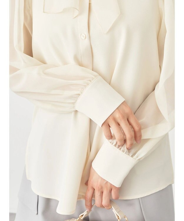 earth music&ecology シアードッキングブラウス Ivory