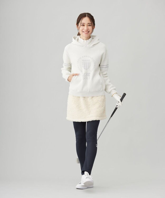 23区GOLF 【WOMEN】【ストレッチ性】フロントロゴ フーディー 日常使いにぴったりな軽やかな1着 ホワイト系