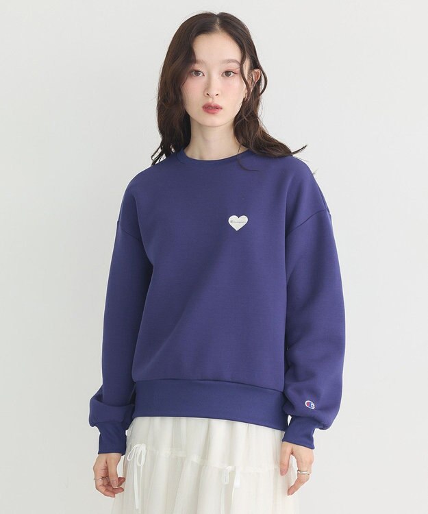 earth music&ecology Ｃｈａｍｐｉｏｎ×ｅｍａｅポンチハートスウェット Blue