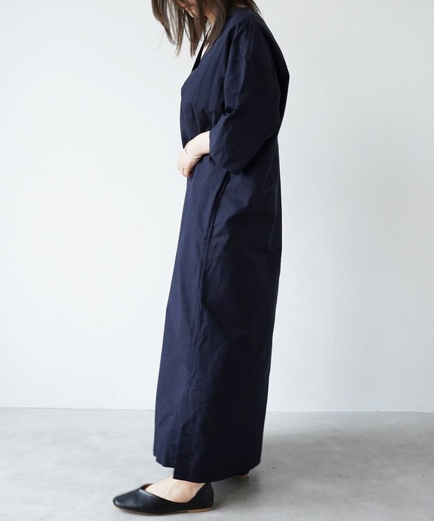 WHITE MAILS 【阿久津ゆりえコラボ】フロントタック Vネック ワンピース ダークネイビー