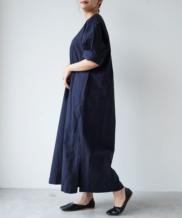 WHITE MAILS 【阿久津ゆりえコラボ】フロントタック Vネック ワンピース ダークネイビー