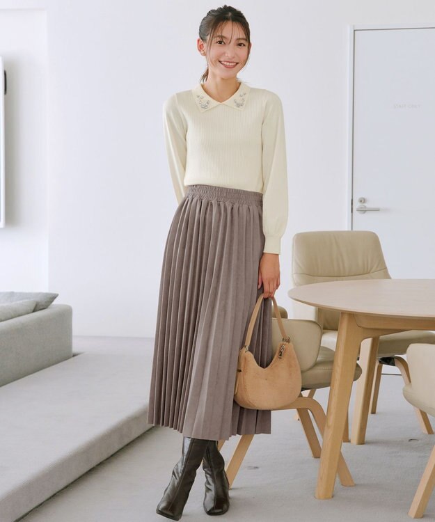 Tiaclasse 襟ビジュー付きニットプルオーバー オフホワイト