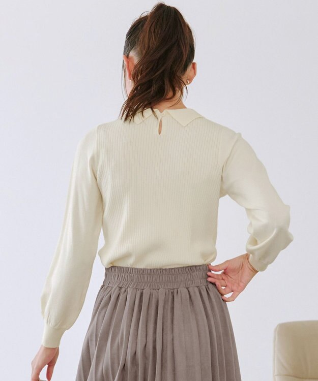 Tiaclasse 襟ビジュー付きニットプルオーバー オフホワイト