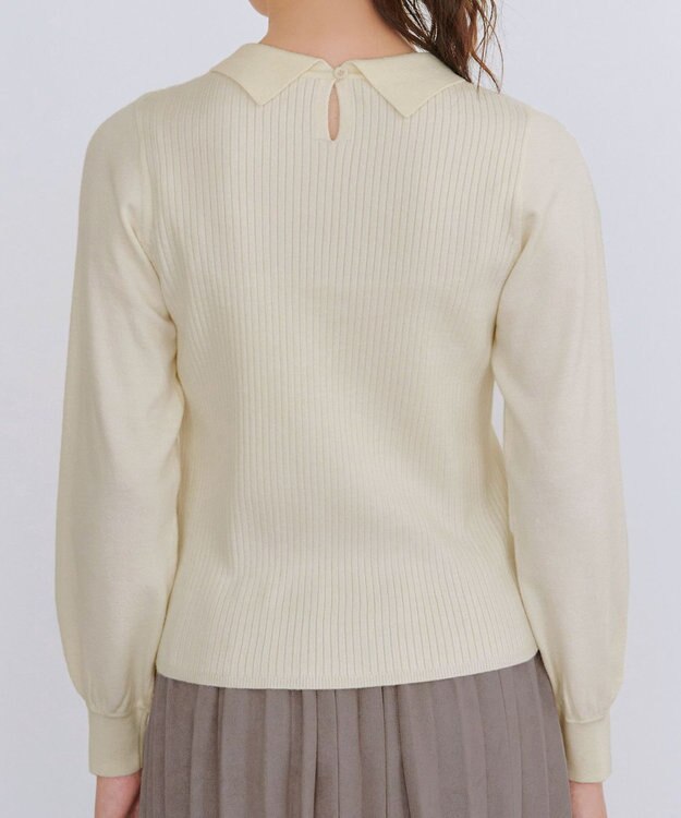 Tiaclasse 襟ビジュー付きニットプルオーバー オフホワイト