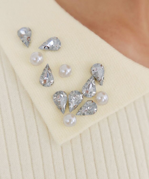 Tiaclasse 襟ビジュー付きニットプルオーバー オフホワイト