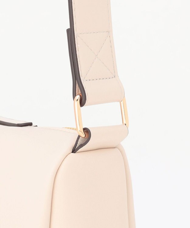 LA BAGAGERIE 【maison vert】 【チェーンチャーム・ミニポーチ付き】2WAYベルトワンショルダー アイボリー