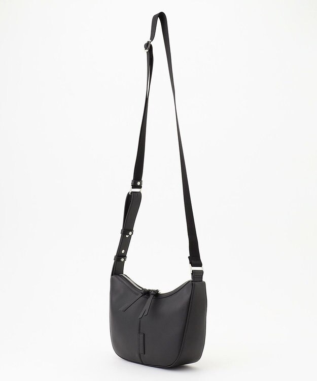 Y'SACCS ハーフムーンボディショルダーバッグ ブラック