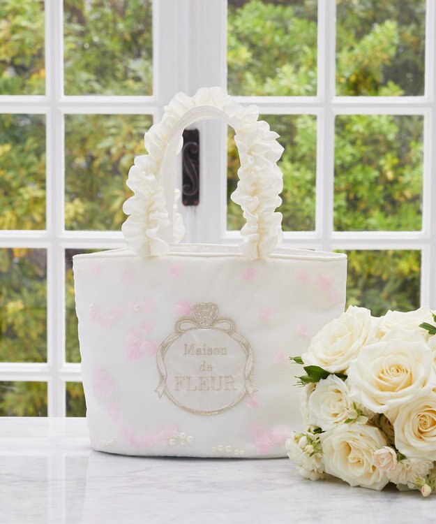 Maison de FLEUR マリエペタルパールフリルハンドルトートバッグ Off White