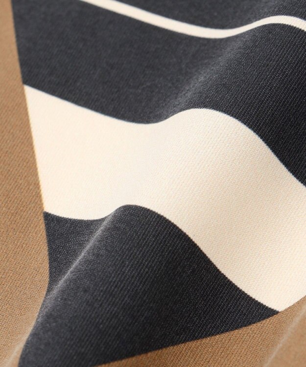 JOSEPH ABBOUD 【65㎝×65㎝】スクエアグラフィックプリント チーフ ダルブルー系6