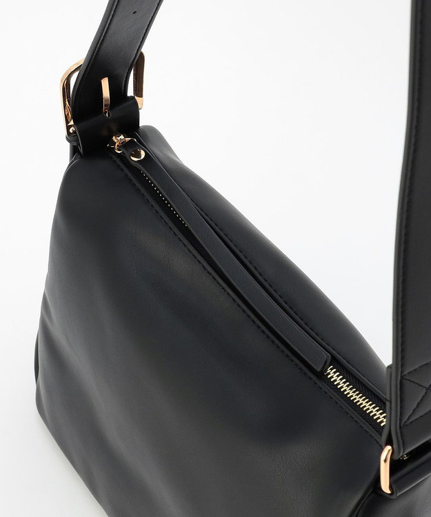 LA BAGAGERIE 【maison vert】 【チェーンチャーム・ミニポーチ付き】2WAYベルトワンショルダー ブラック