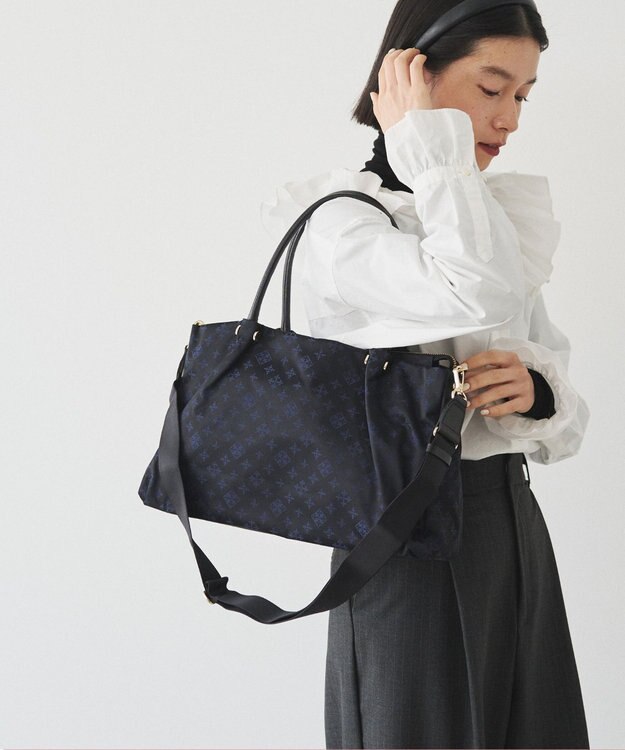 russet 《A4サイズ収納可能》ナイロン三層2WAYトートバッグ(CE-1586) Black/Navy