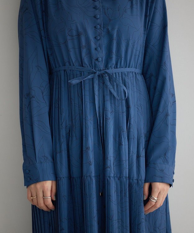 YECCA VECCA ラインボタニカル柄プリーツワンピース Blue
