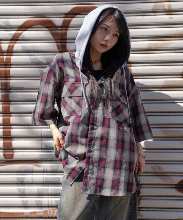 WEGO 【ユニセックス着用ITEM/MLサイズ展開】オンブレチェックフードシャツ（SS） レッドチェック1