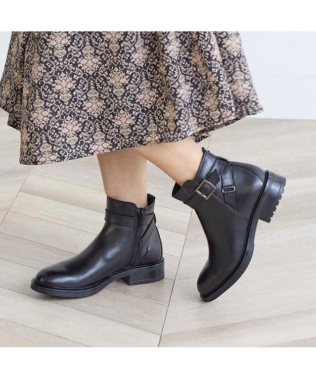 ing <ing>【WEB限定】クロスベルトデザインショートブーツ ブラック