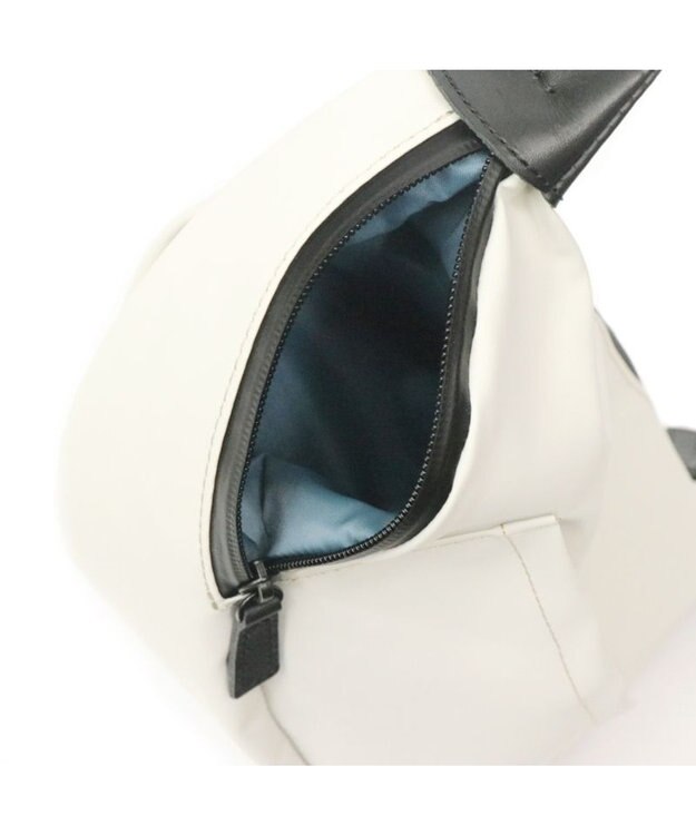 Regalo Felice 【ドラマ使用商品 / 防水 / 軽量】ショルダー小 / REGALO IV(アイボリー)