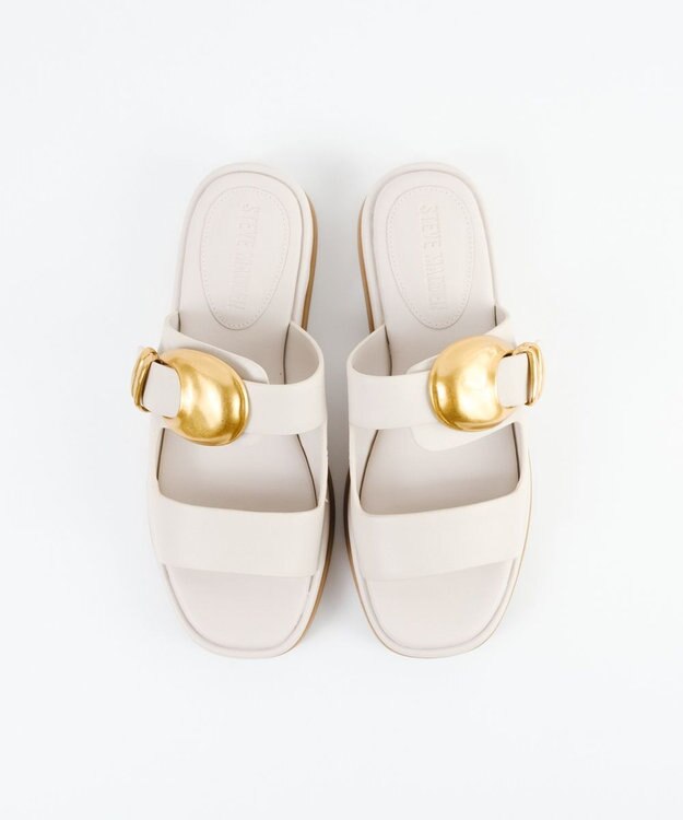 STEVE MADDEN BAY-RIDGE ビッグバックルフラットサンダル ボーン