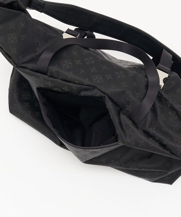 russet ナイロンジャガードメタルバックルショルダーバッグ L(CE-1656) Trv-Black