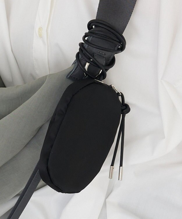 russet クラウズナイロンネックポーチ(Z-232) Black