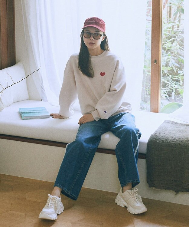 earth music&ecology Ｃｈａｍｐｉｏｎ×ｅｍａｅポンチハートスウェット Ecru