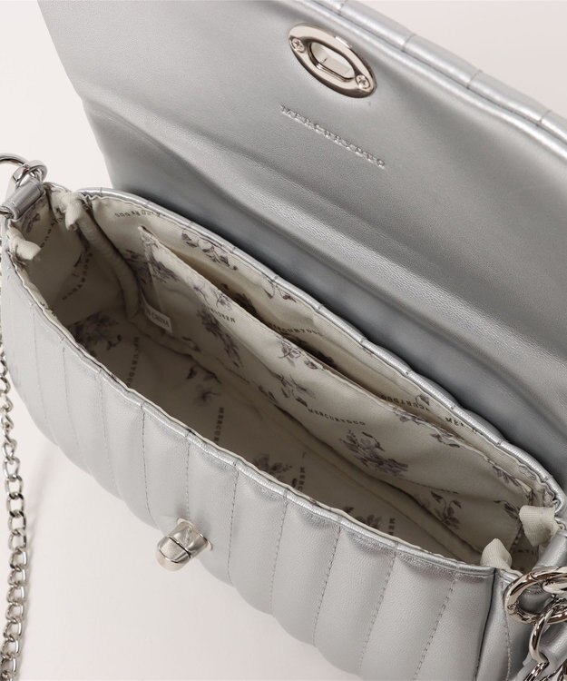 style code 【MERCURYDUO/マーキュリーデュオ】ストライプキルティング　フラップショルダーバッグ シルバー