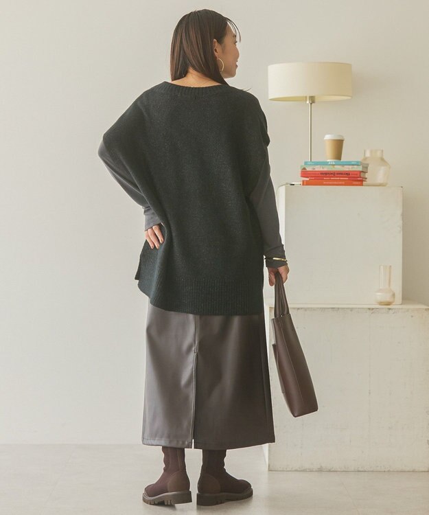 AMERICAN HOLIC ラメ入りＶネックニットベスト Black