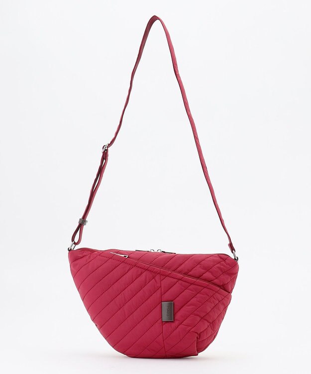 Y'SACCS ナイロンキルティングボディバッグ ワイン