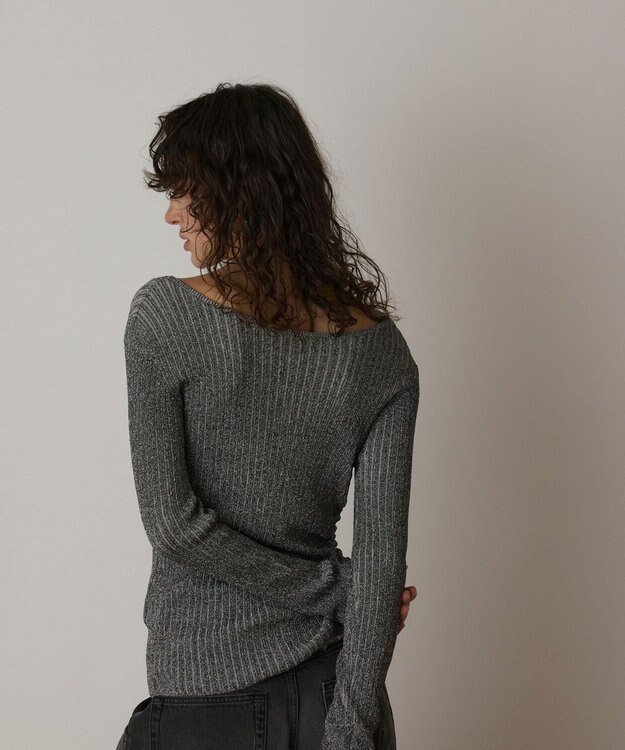 GRACE CONTINENTAL ラメリブクルーネックトップ ブラック