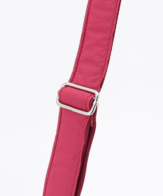 Y'SACCS ナイロンキルティングボディバッグ ワイン