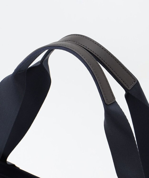 LA BAGAGERIE 【LA BAGAGERIE×HELLO KITTY】リボンチャーム付き　デイリートート　Mサイズ ネイビー