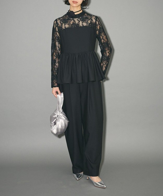 Green Parks コサージュ付レースペプラムロンパース