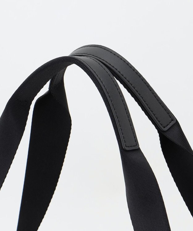 LA BAGAGERIE 【LA BAGAGERIE×HELLO KITTY】リボンチャーム付き　デイリートート　Mサイズ ブラック